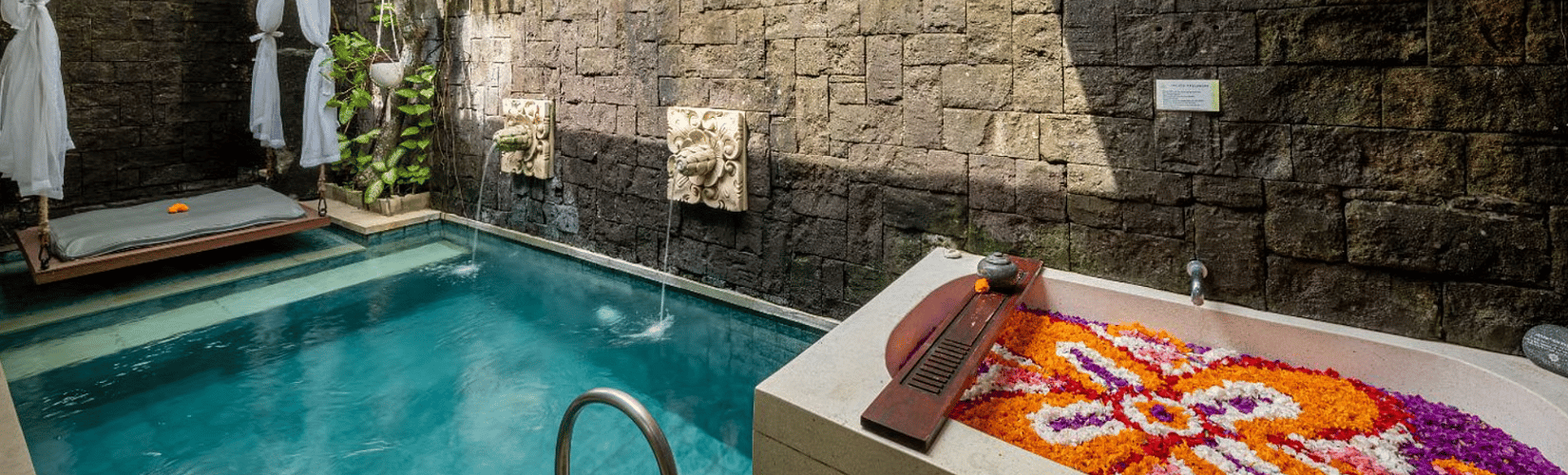 famiglia trascorrere del tempo in villa vacanze a Bali
