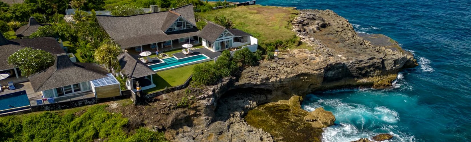 famiglia trascorrere del tempo in villa vacanze a Bali