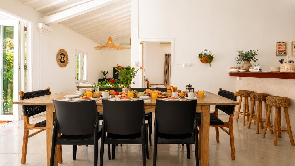 Villa Mas Estate Seminyak: Dining area 2