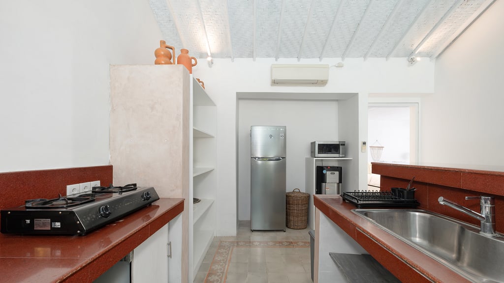Villa Mas Estate Seminyak: Kitchen 2