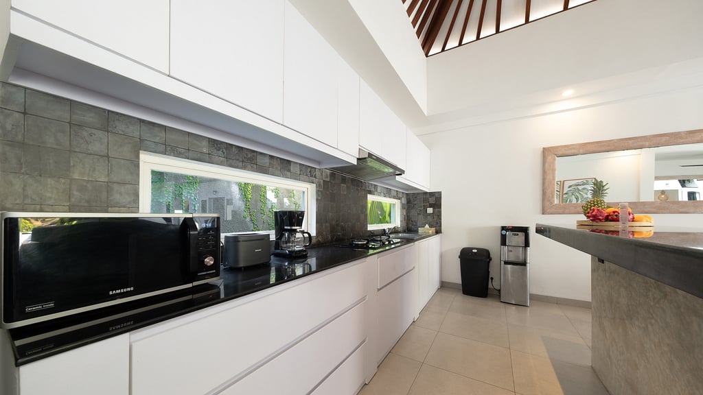 Hiburan Villas: Kitchen 2