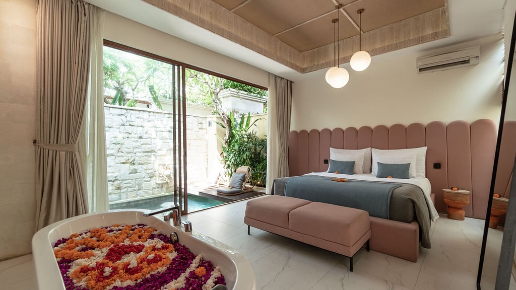 La Vie Villa Royal One