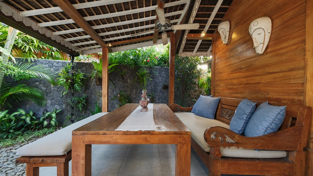 Little Mannao: Terrace/Veranda