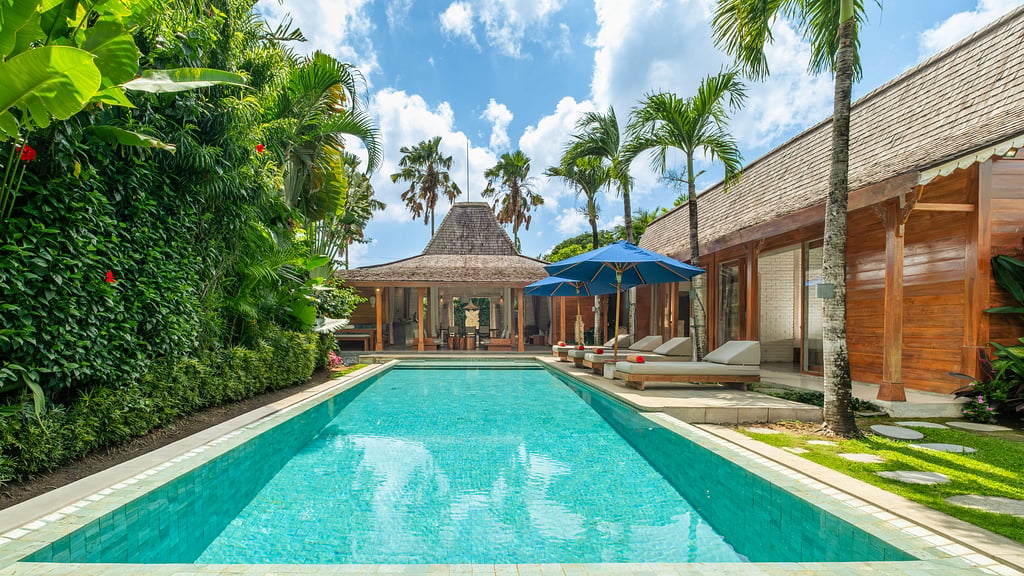 Mannao Estate: Swimming pool 3
