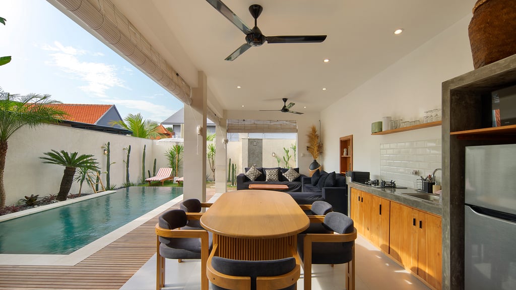 Villa Cinta Rose: Dining area