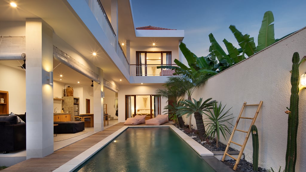 Villa Cinta Rose: Swimming pool