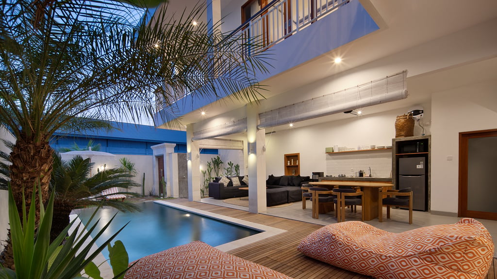 Villa Cinta Rose: Swimming pool