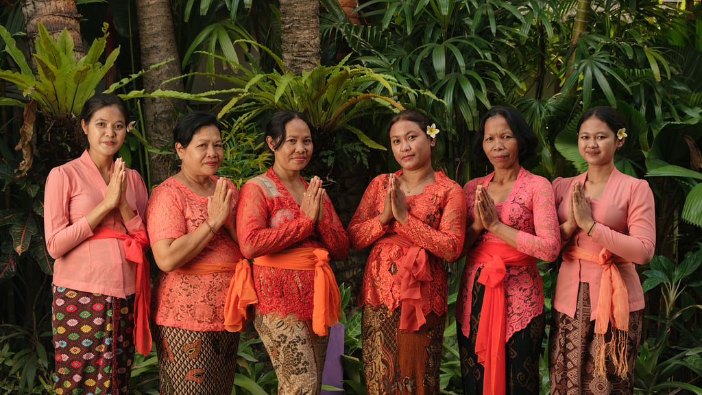 Villa Desa Roro Dua: Villa staff