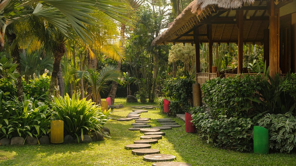 Villa Desa Roro Estate: Garden 1