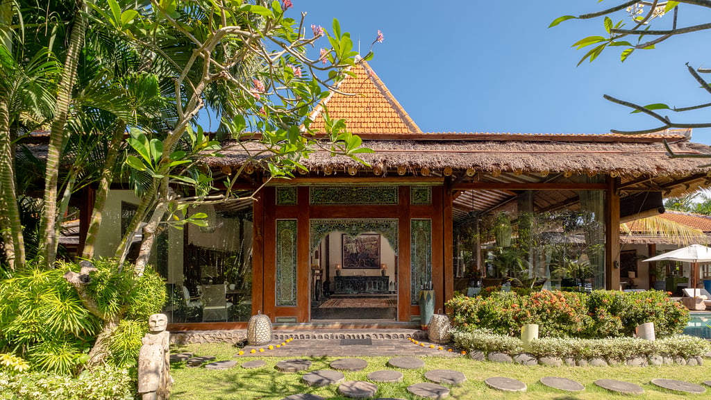 Villa Desa Roro Estate: Garden 1