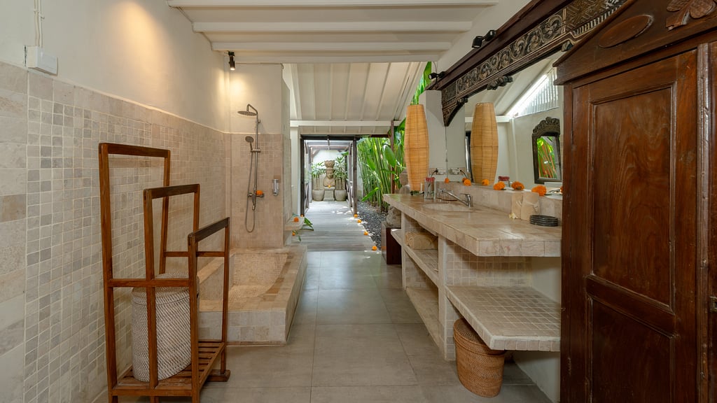 Villa Hangat: Bedroom 1