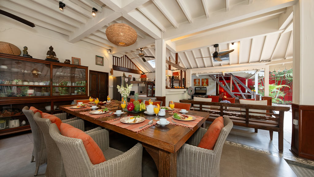 Villa Hangat: Dining area