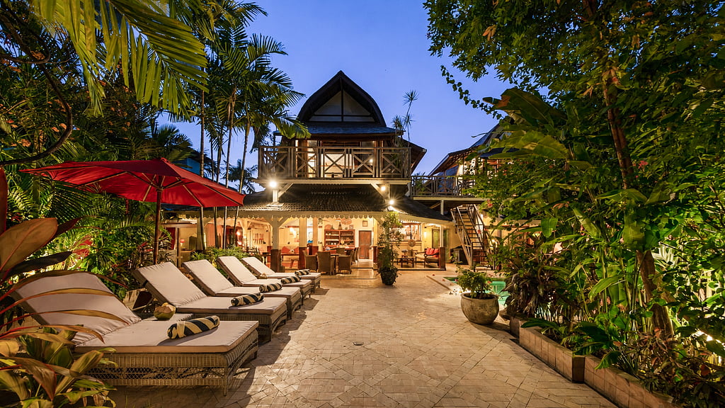 Villa Hangat: Swimming pool