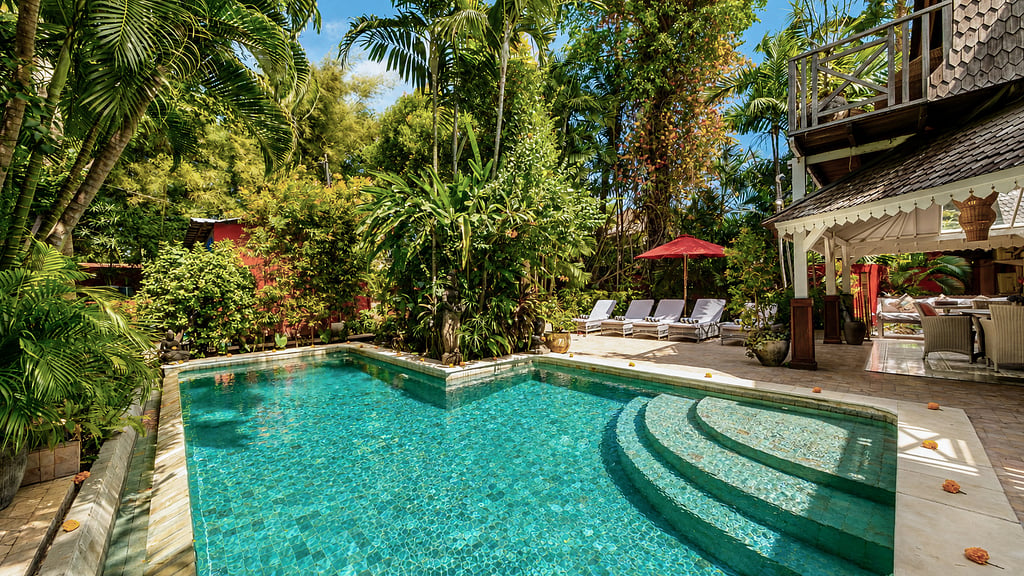 Villa Hangat: Swimming pool