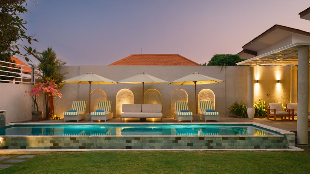Villa Latima: Swimming pool