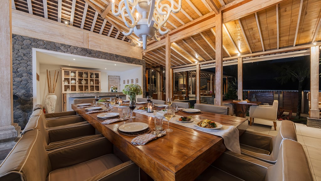 Villa Mannao: Dining area