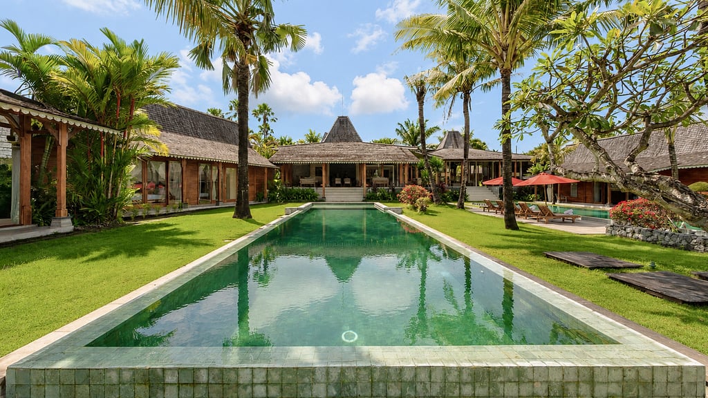 Villa Mannao: Swimming pool 2