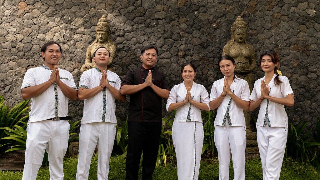 Villa Mannao: Villa staff