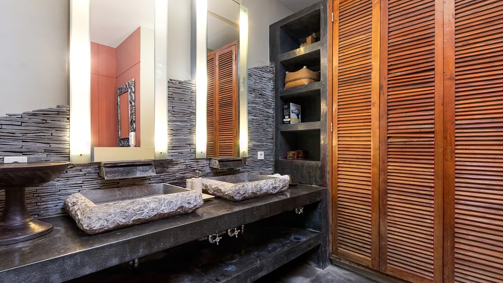 Alarte Estate: Bedroom 1