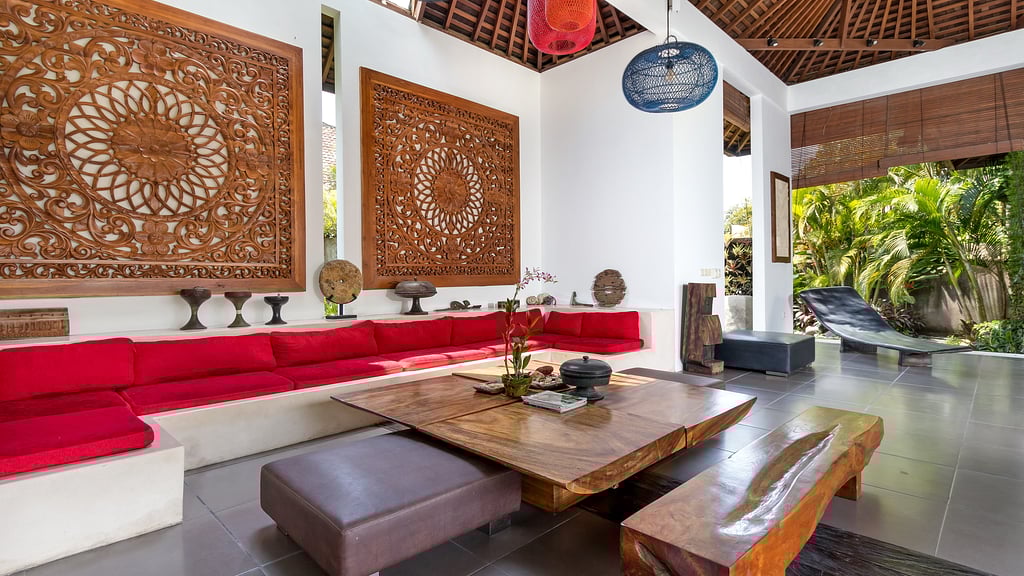 Alarte Estate: Living room 1