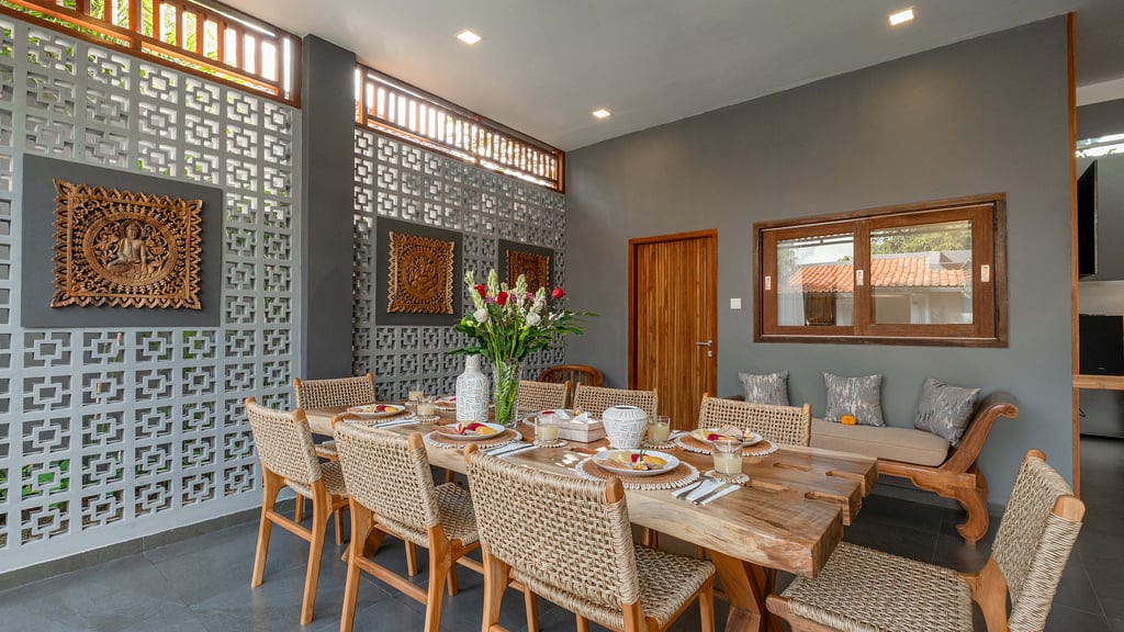 Alarte Estate: Dining area 2