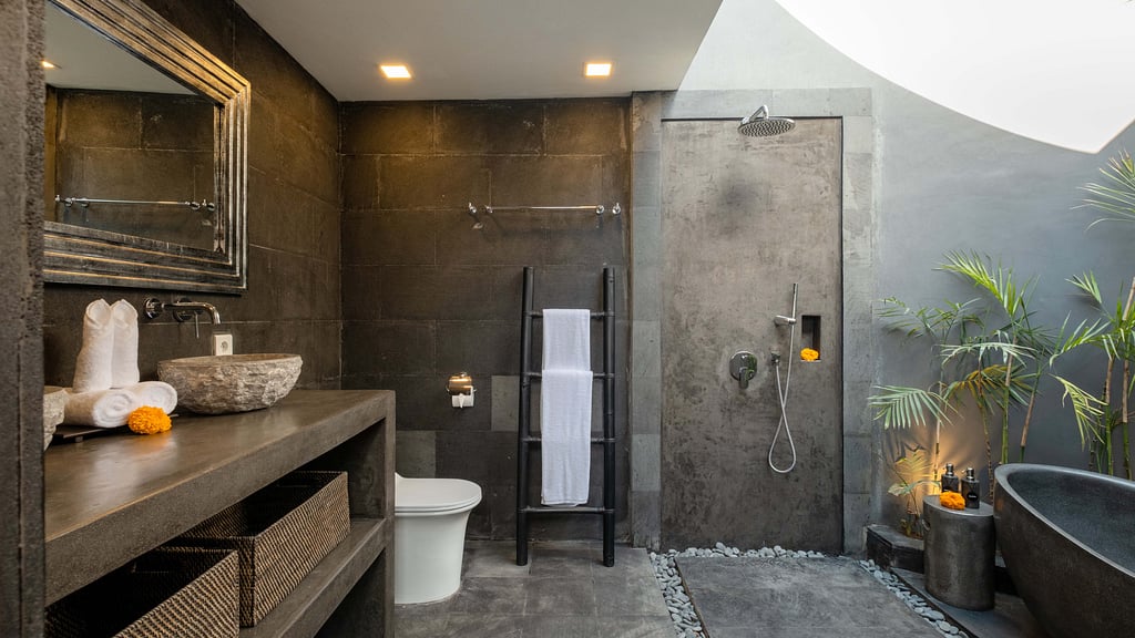 Alarte Estate: Bedroom 6