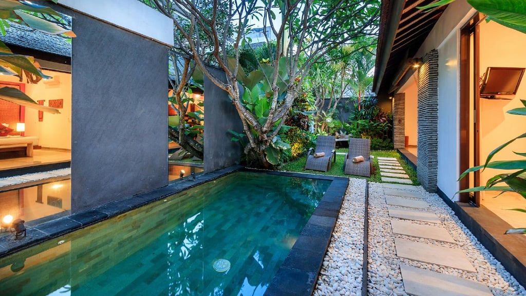 Anjali Villas: Swimming pool 4