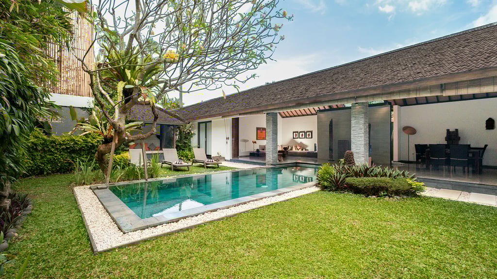 Anjali Villas: Swimming pool 2