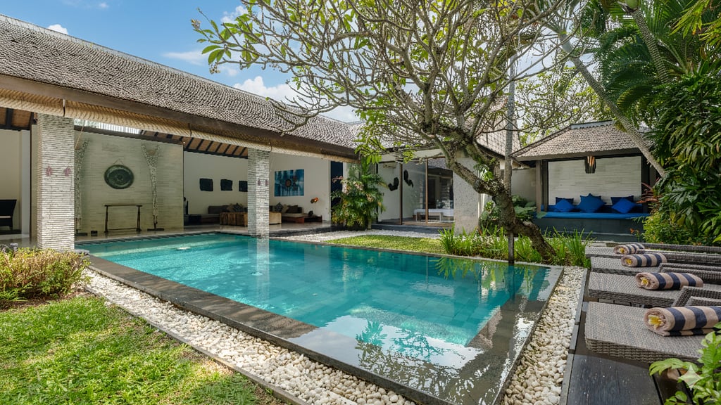 Anjali Villas: Swimming pool 1