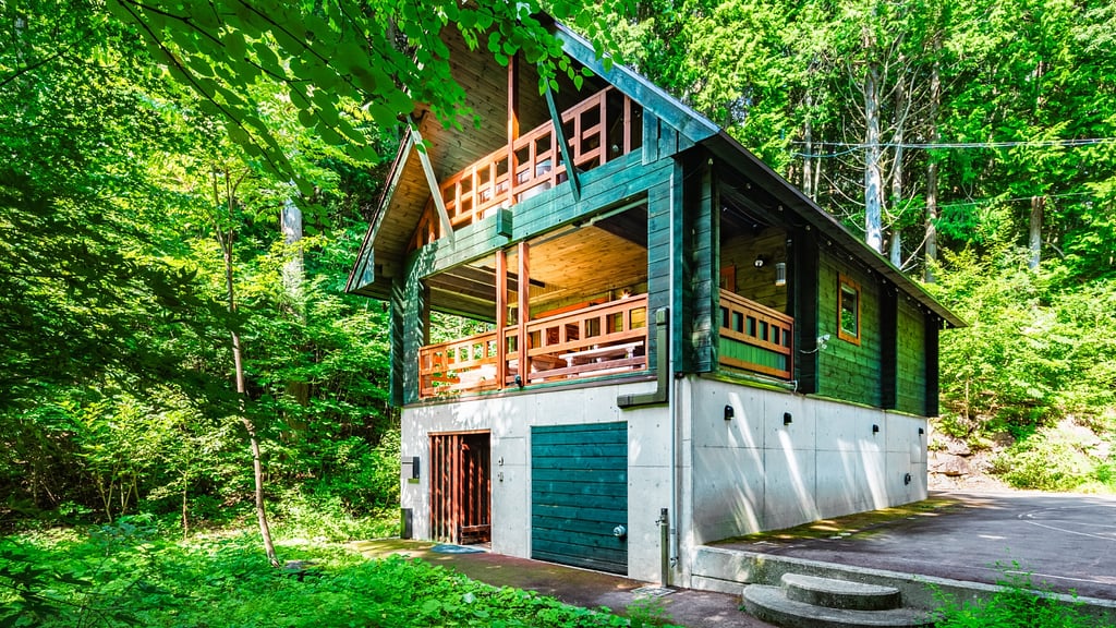Aoki Chalet