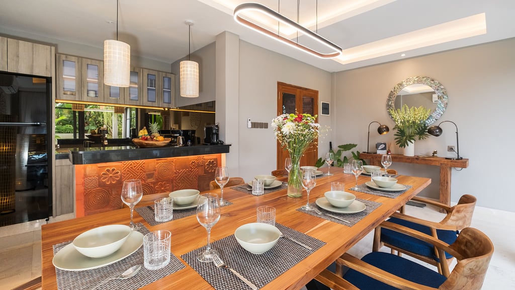 Baliris Villa V: Dining area