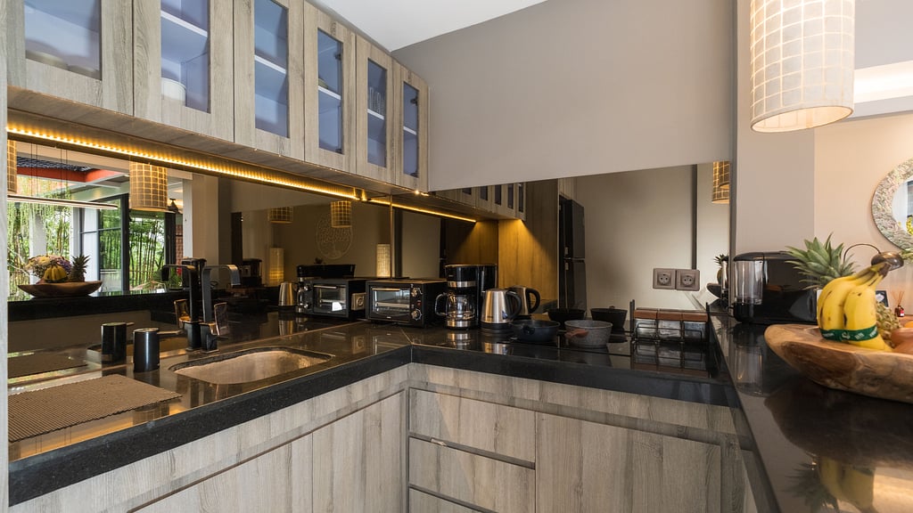 Baliris Villa V: Kitchen