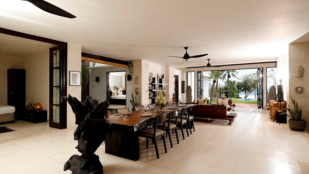 Black Beach Villa