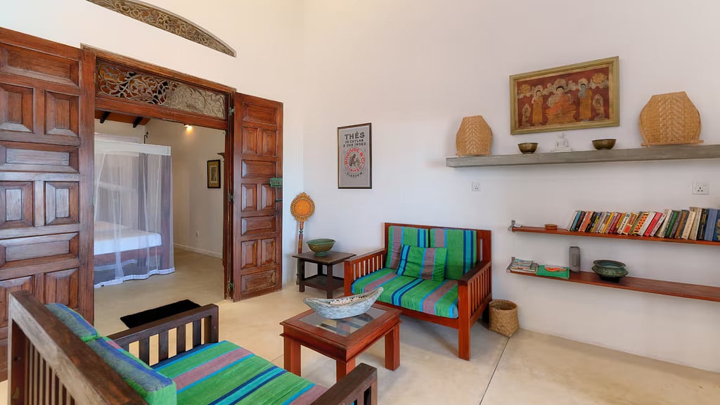 Blue Parrot Beach Villa