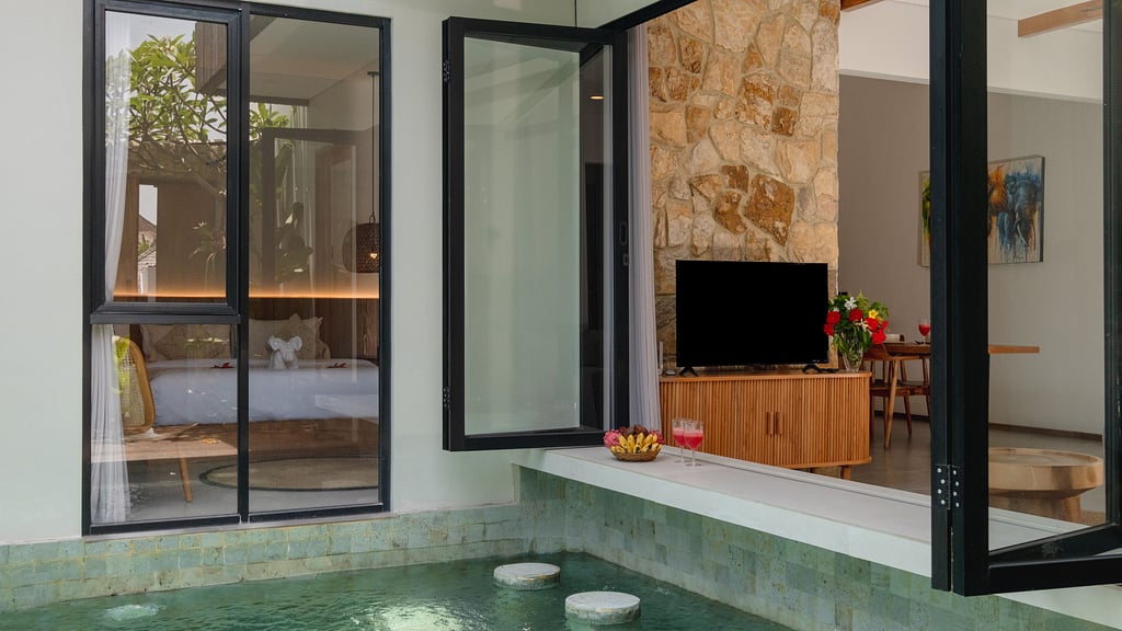 Elephant Villa 4: Swimming pool