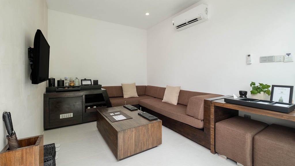 eqUILIBRIA Pool Villa