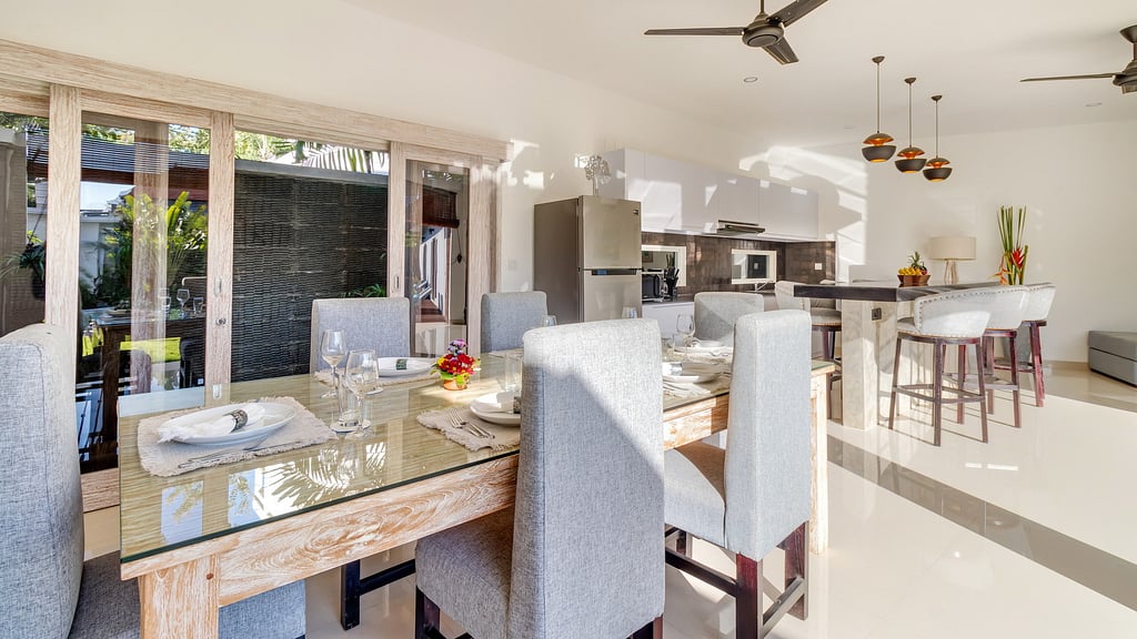 Hiburan Villas: Dining area 1