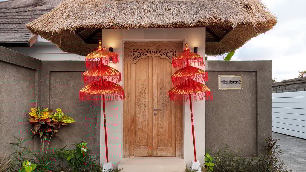 Hiburan Villas: Parking areas