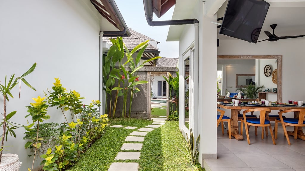 Hiburan Villas: Others
