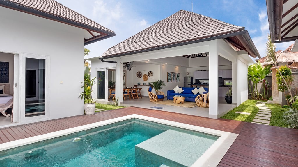 Hiburan Villas: Swimming pool 2