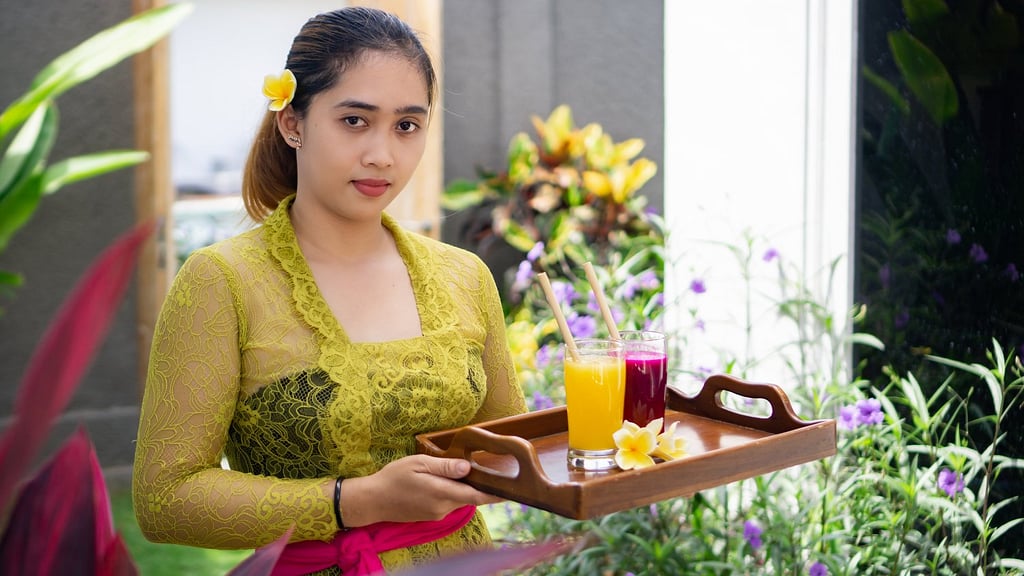Hiburan Villas: Villa staff