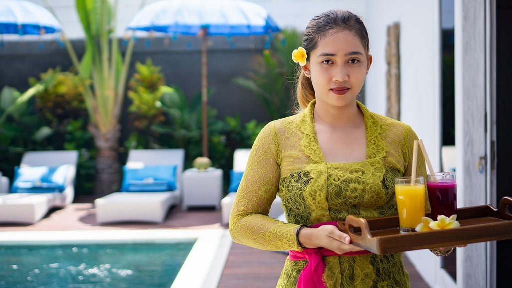 Hiburan Villas: Villa staff