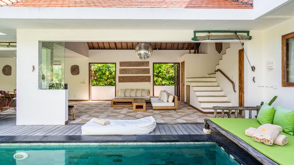 Ku Estate: Swimming pool 1