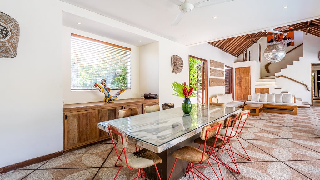 Ku Estate: Dining area