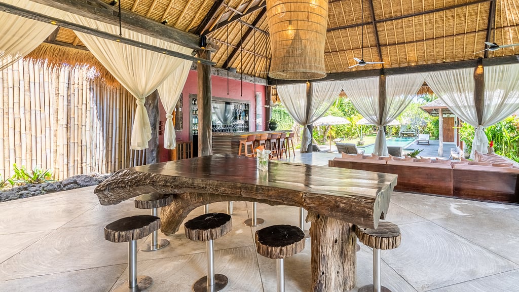 Ku Estate: Dining area