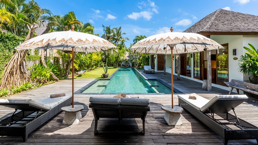 Ku Estate: Swimming pool 2