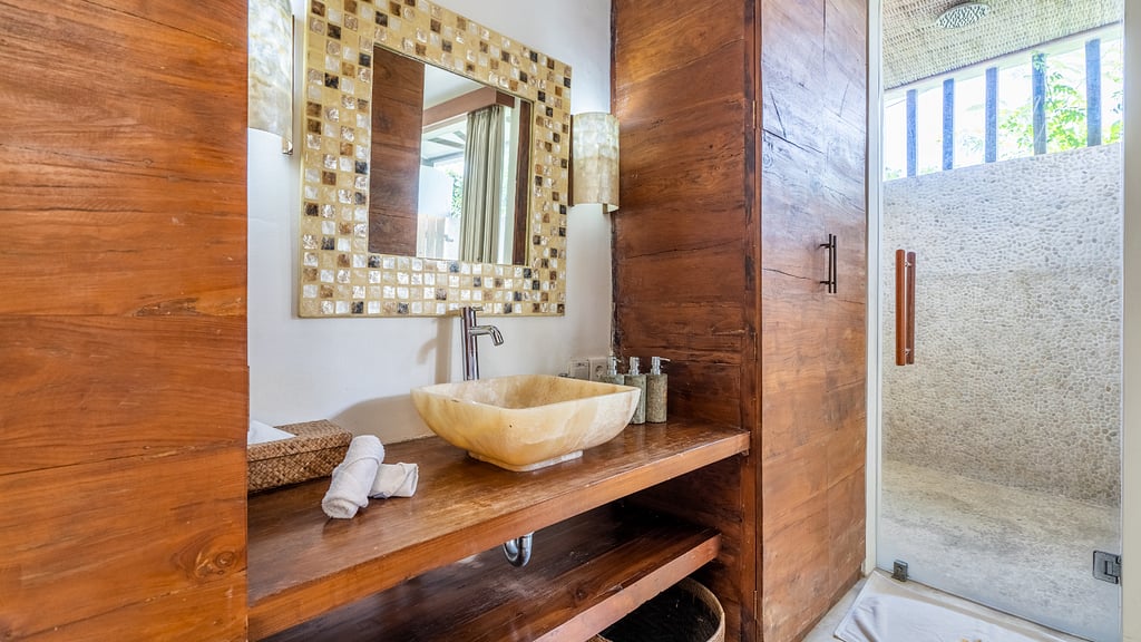 Ku Estate: Bedroom 8