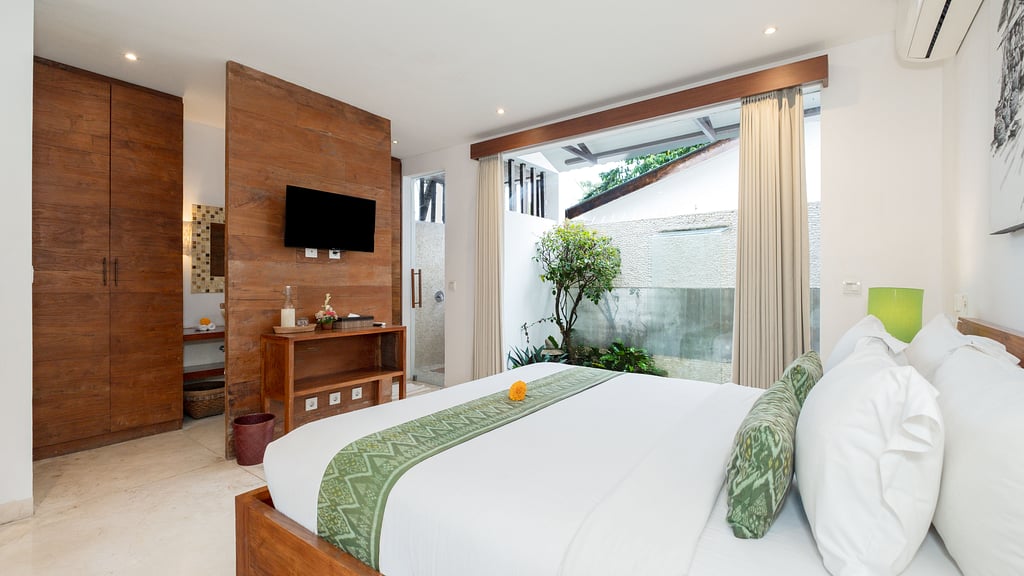 Ku Estate: Bedroom 8