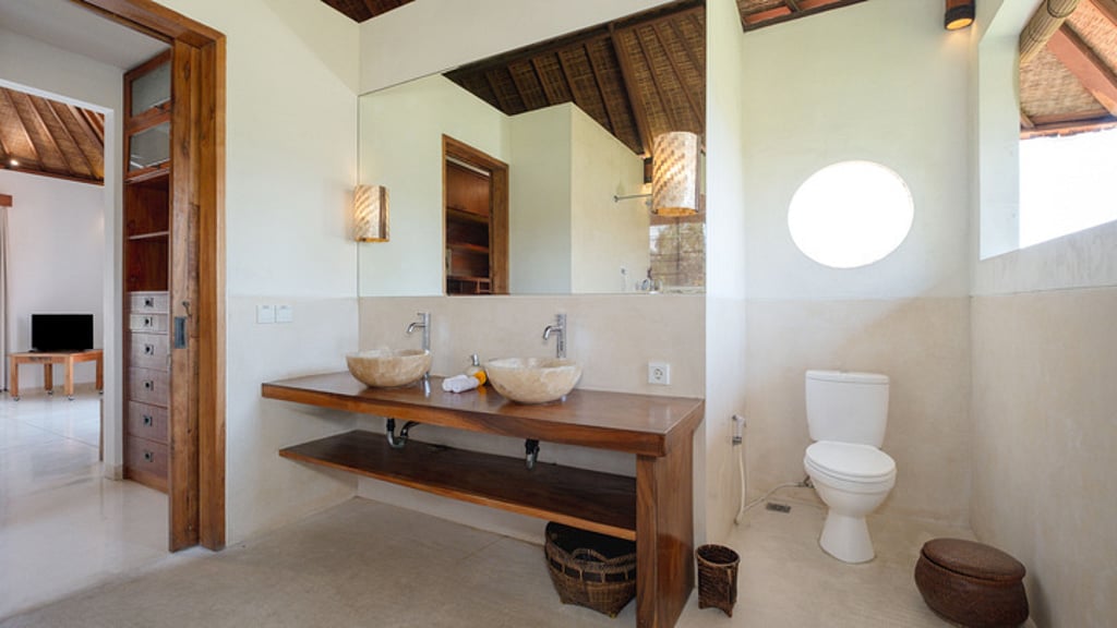 Ku Estate: Bedroom 1