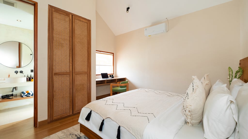 Lexington Palace Villa: Bedroom 4